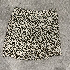 Forever 21 Beige and Black Leopard Print Skirt